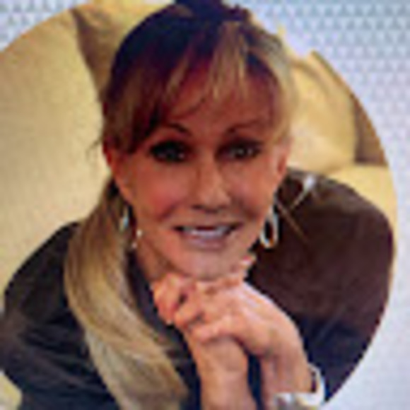 Meet your Posher, Cynthia - Picture 1 of 1